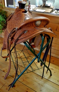 4 - Handmade and tooled Saddle (2)