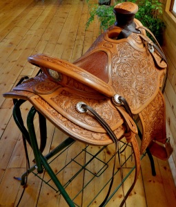 4 - Handmade and tooled Saddle (3)
